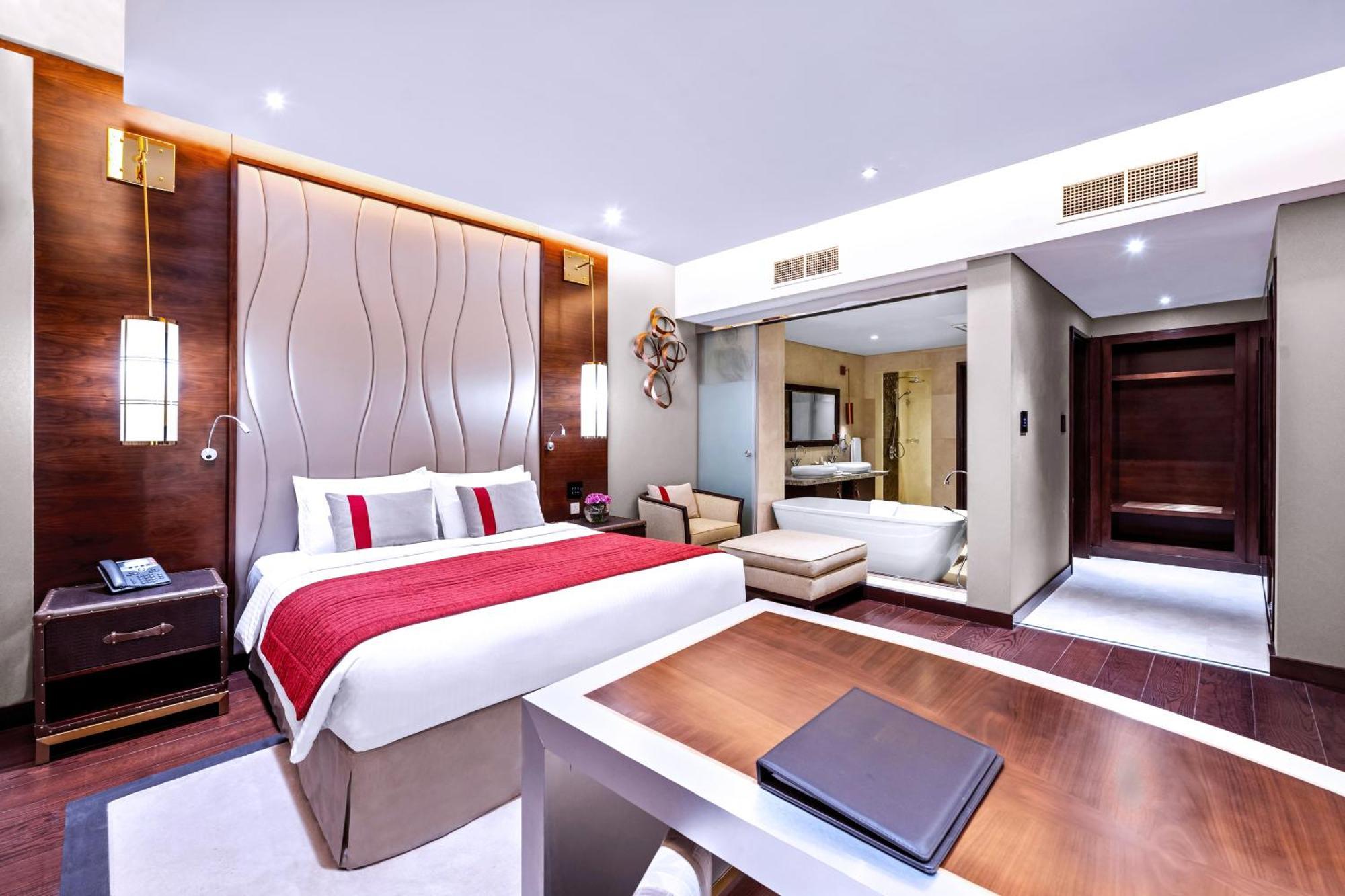 Hotel Grand Millennium Tabuk Esterno foto