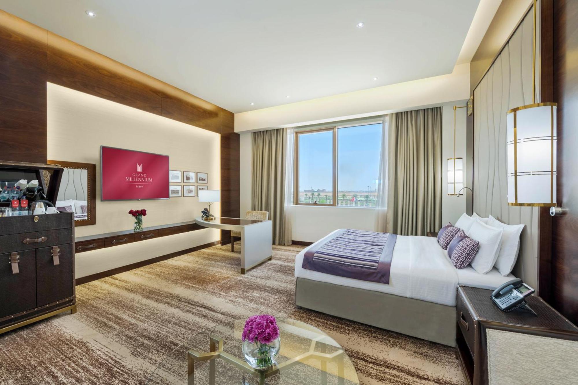 Hotel Grand Millennium Tabuk Esterno foto
