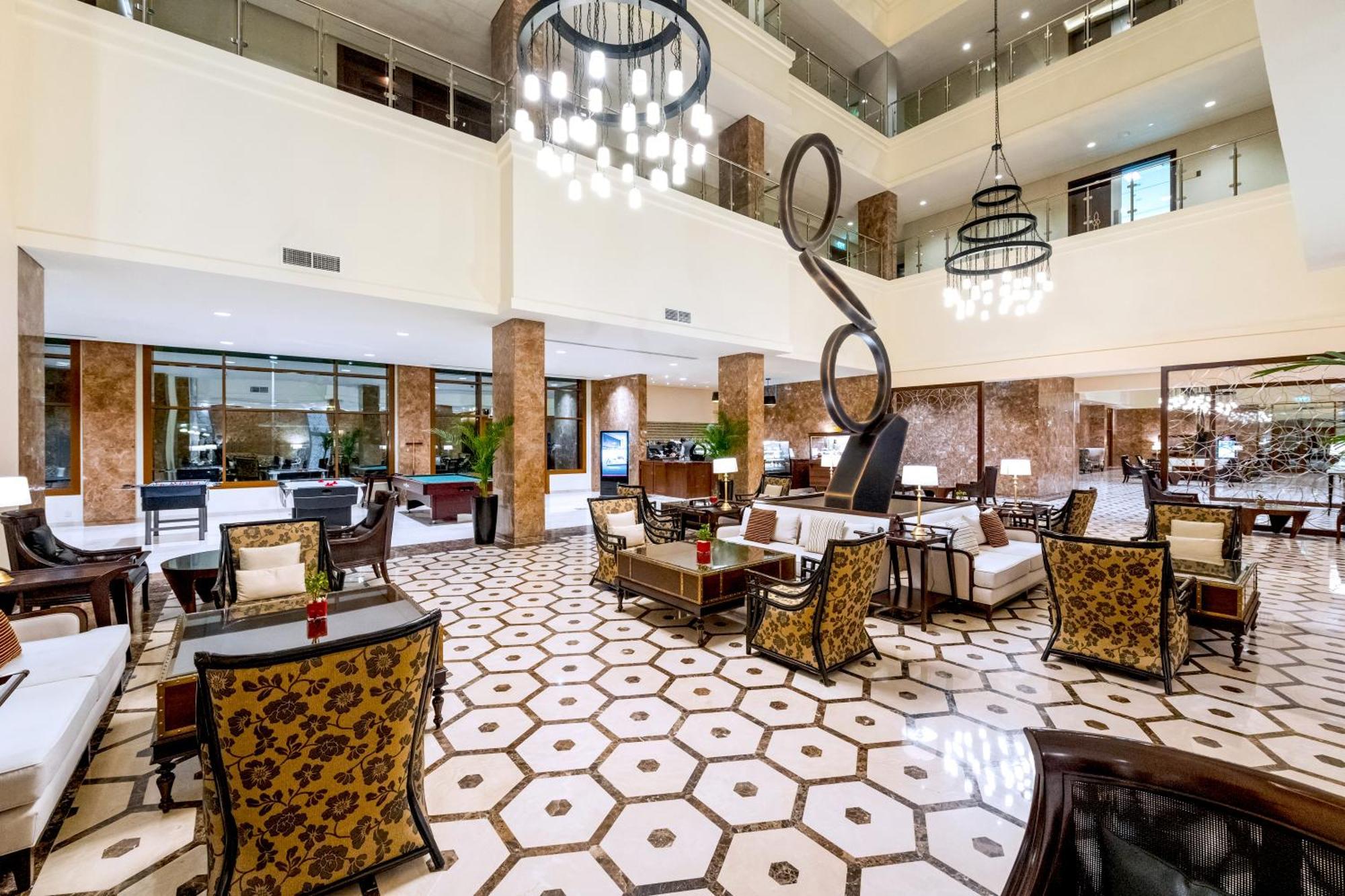 Hotel Grand Millennium Tabuk Esterno foto