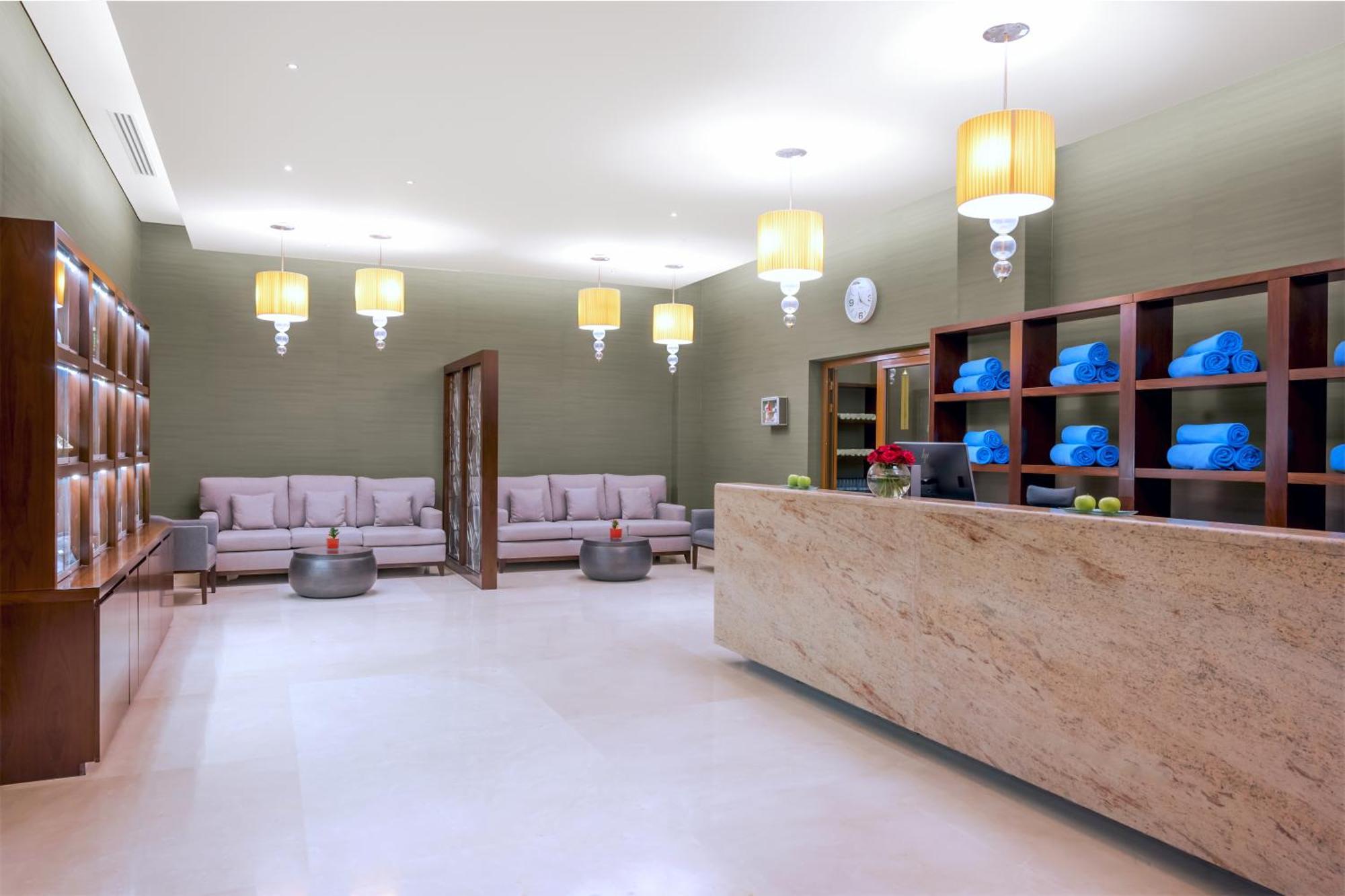 Hotel Grand Millennium Tabuk Esterno foto