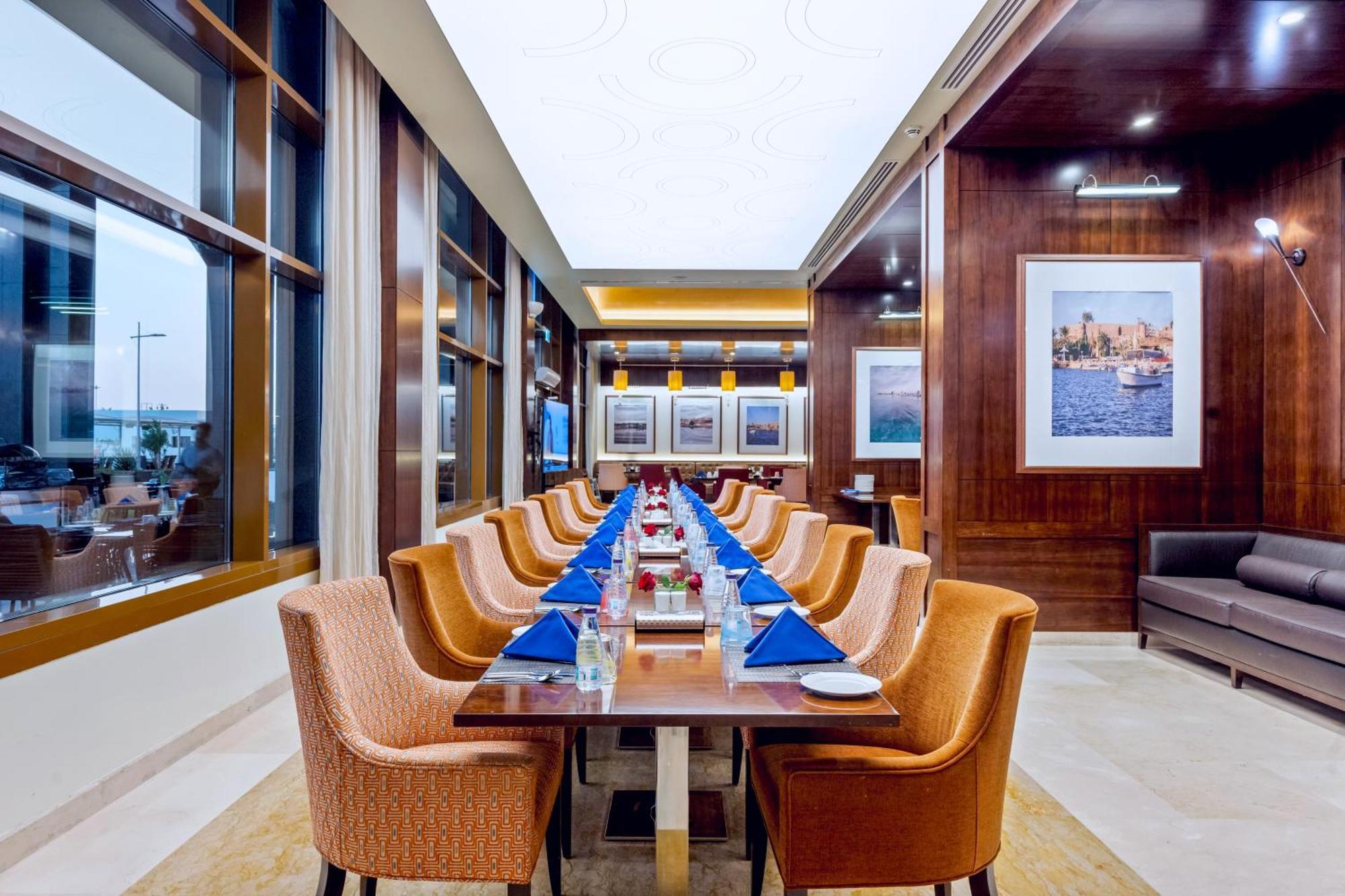 Hotel Grand Millennium Tabuk Esterno foto