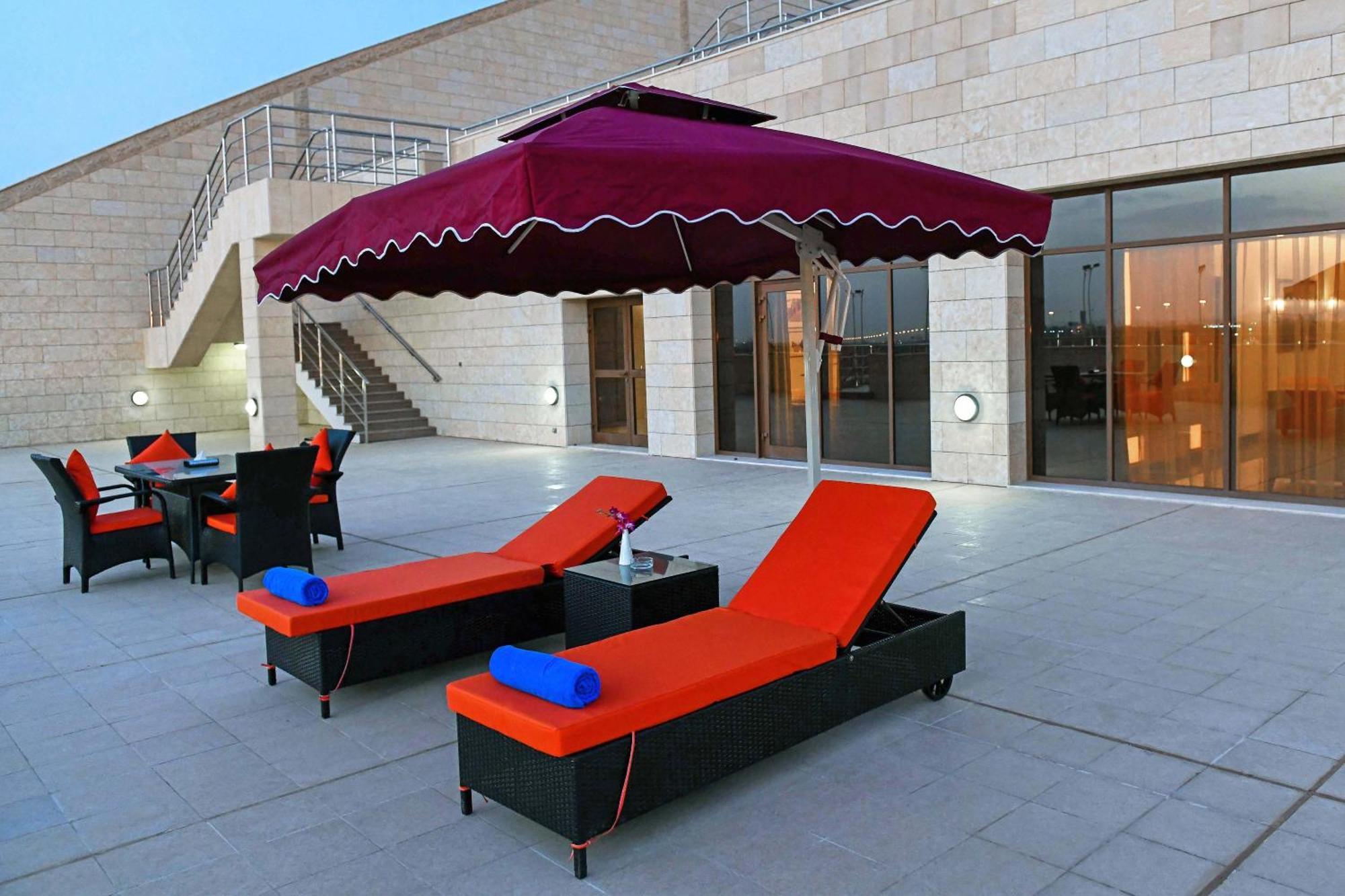 Hotel Grand Millennium Tabuk Esterno foto