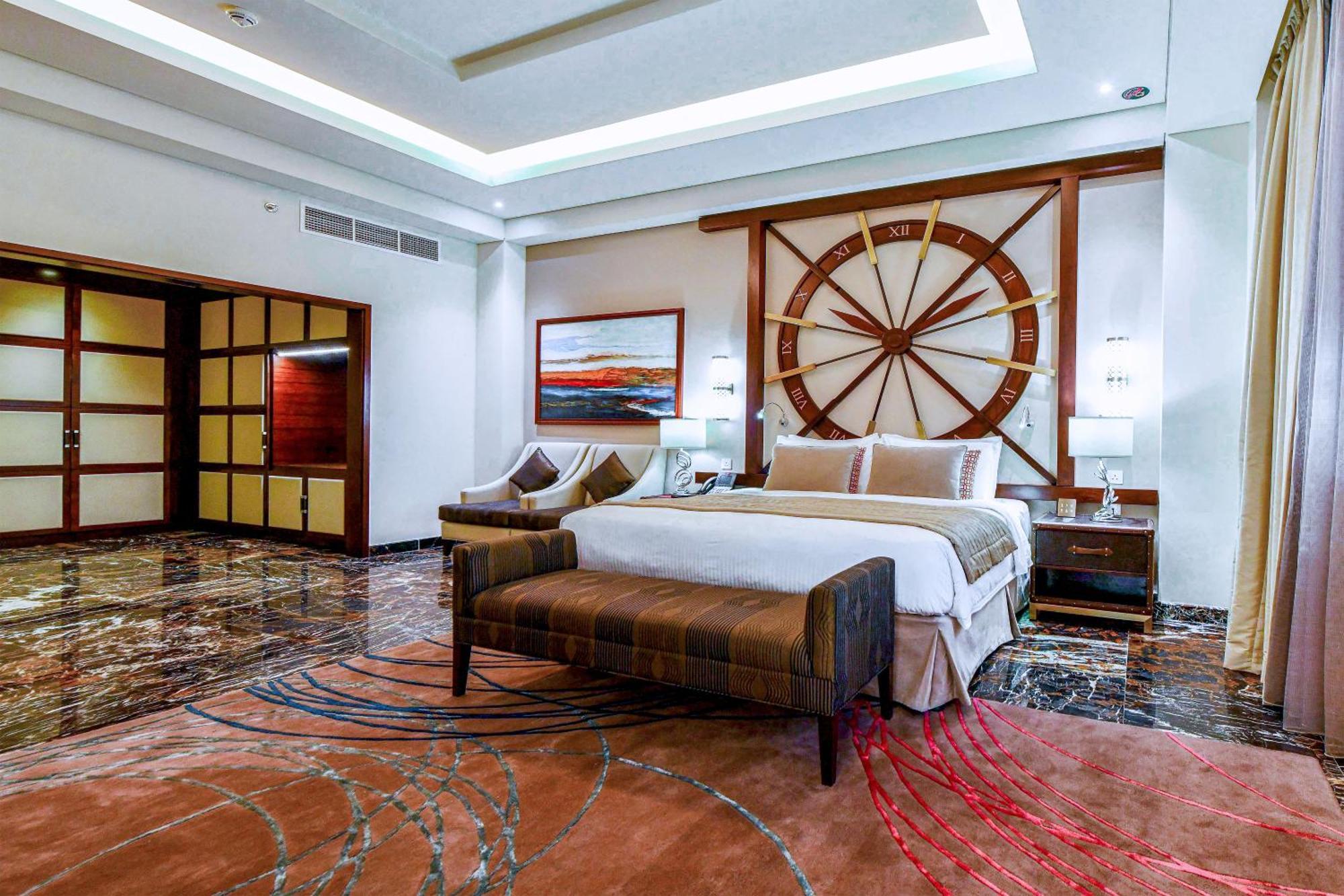 Hotel Grand Millennium Tabuk Esterno foto
